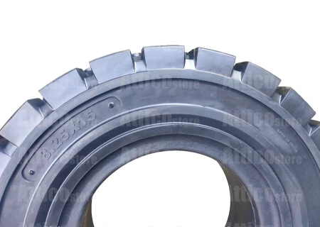 Шина цельнолитая ROYAL 8.25-15  Superior Grade Std